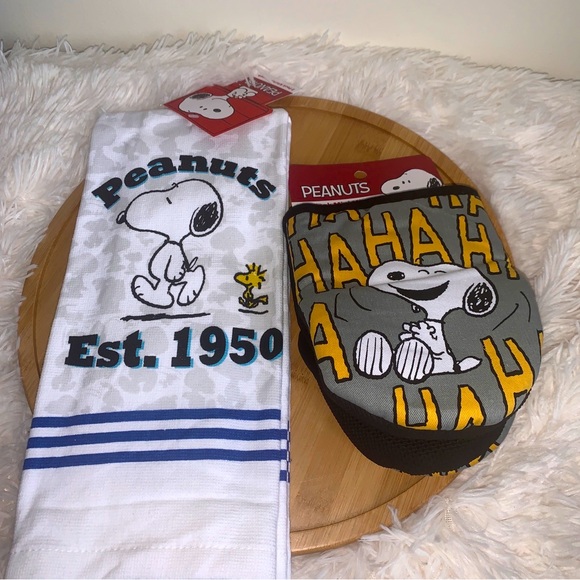 Peanuts Snoopy Woodstock 2pk Mini Mitts & 2pk Kitchen Towels - Picture 1 of 6
